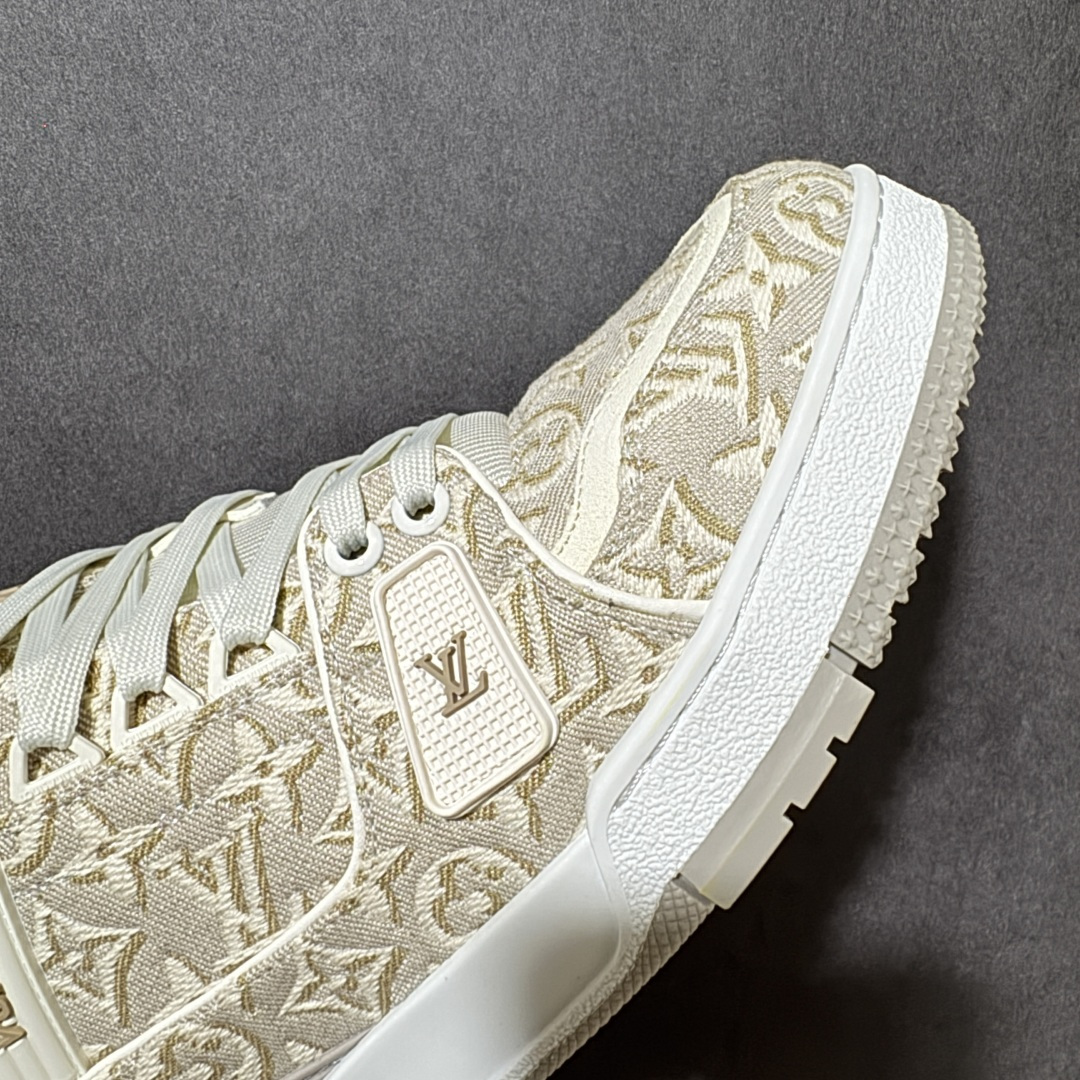 图片[8]-【纯原礼盒版】LV Trainer 2026路易威登走秀最新款 原版1：1开发复刻 做工精细 鞋面由意大利进口小牛皮拼接，侧边饰有品牌LOGO标志，进口网布垫脚➕透气网布内里，脚感超舒适 原厂特供原版TPU组合大底 套包工艺 尺码：35 36 37 38 39 40 41 42 43 44 45 46-选品中心
