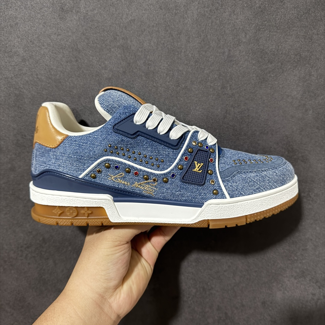 【纯原礼盒版】LV Trainer 2026路易威登走秀最新款 原版1：1开发复刻 做工精细 鞋面由意大利进口小牛皮拼接，侧边饰有品牌LOGO标志，进口网布垫脚➕透气网布内里，脚感超舒适 原厂特供原版TPU组合大底 套包工艺 尺码：35 36 37 38 39 40 41 42 43 44 45 46-选品中心