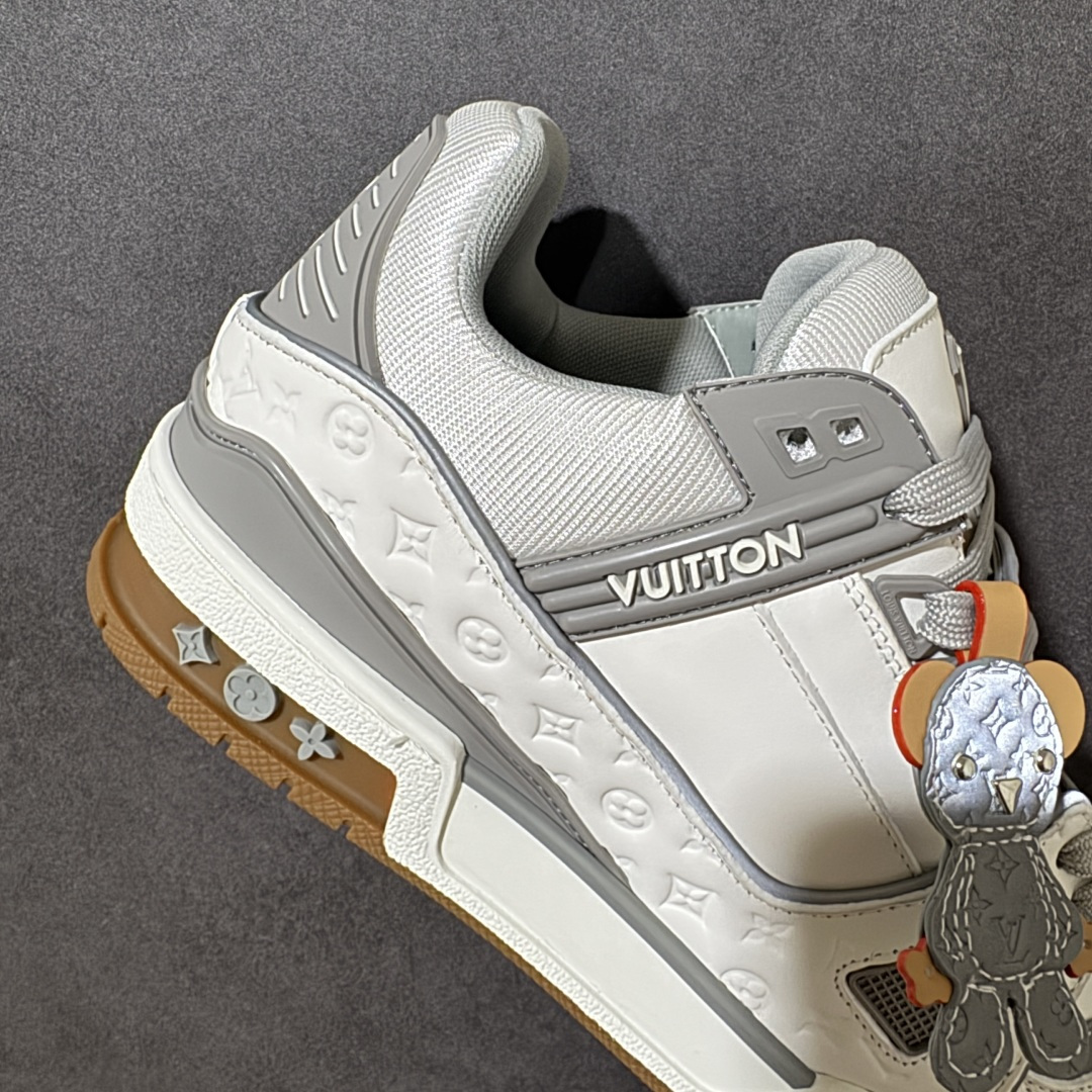 图片[7]-【纯原礼盒版】LV Trainer 2026路易威登走秀最新款 原版1：1开发复刻 做工精细 鞋面由意大利进口小牛皮拼接，侧边饰有品牌LOGO标志，进口网布垫脚➕透气网布内里，脚感超舒适 原厂特供原版TPU组合大底 套包工艺 尺码：35 36 37 38 39 40 41 42 43 44 45 46-选品中心