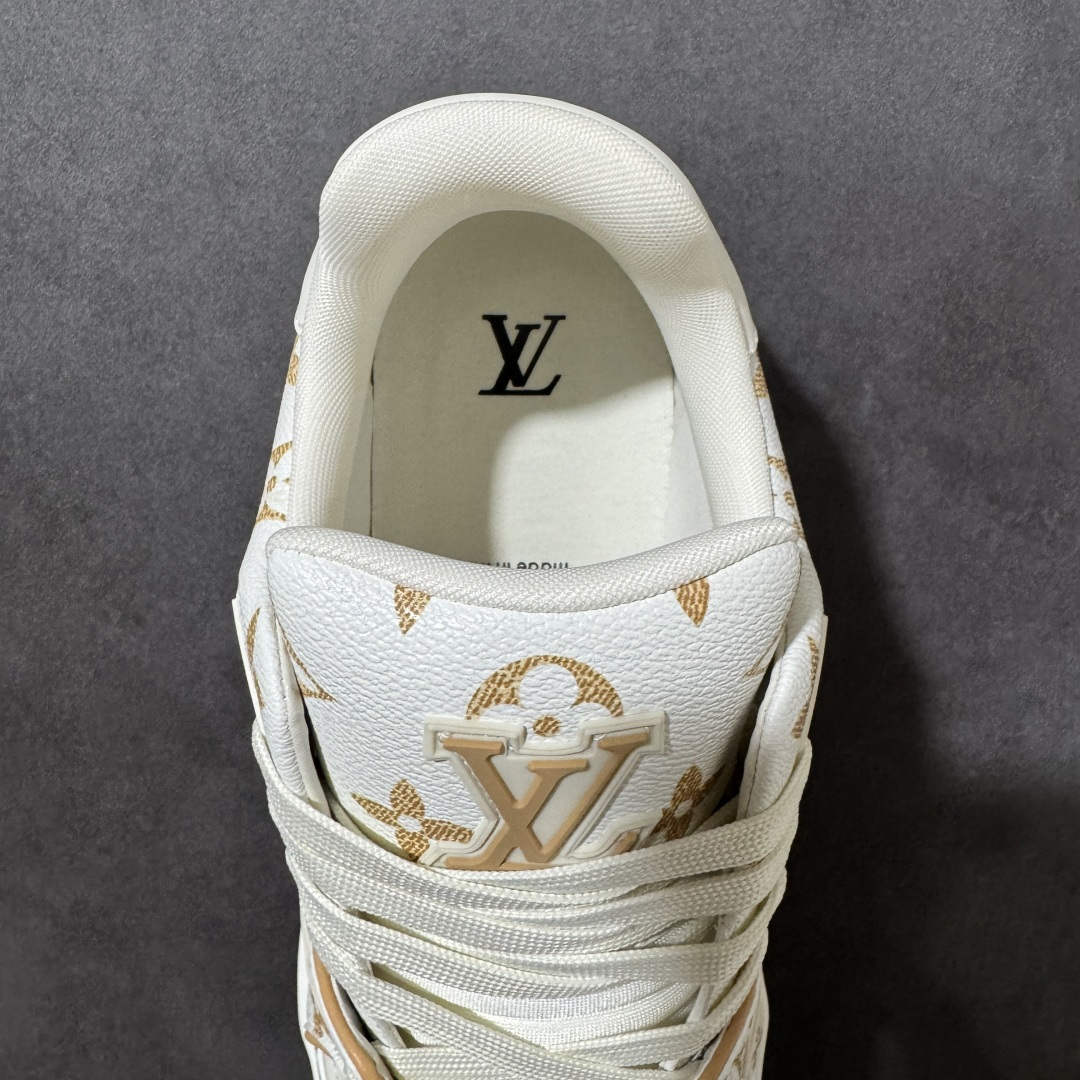 图片[6]-【纯原礼盒版】LV Trainer 2026路易威登走秀最新款 原版1：1开发复刻 做工精细 鞋面由意大利进口小牛皮拼接，侧边饰有品牌LOGO标志，进口网布垫脚➕透气网布内里，脚感超舒适 原厂特供原版TPU组合大底 套包工艺 尺码：35 36 37 38 39 40 41 42 43 44 45 46-选品中心