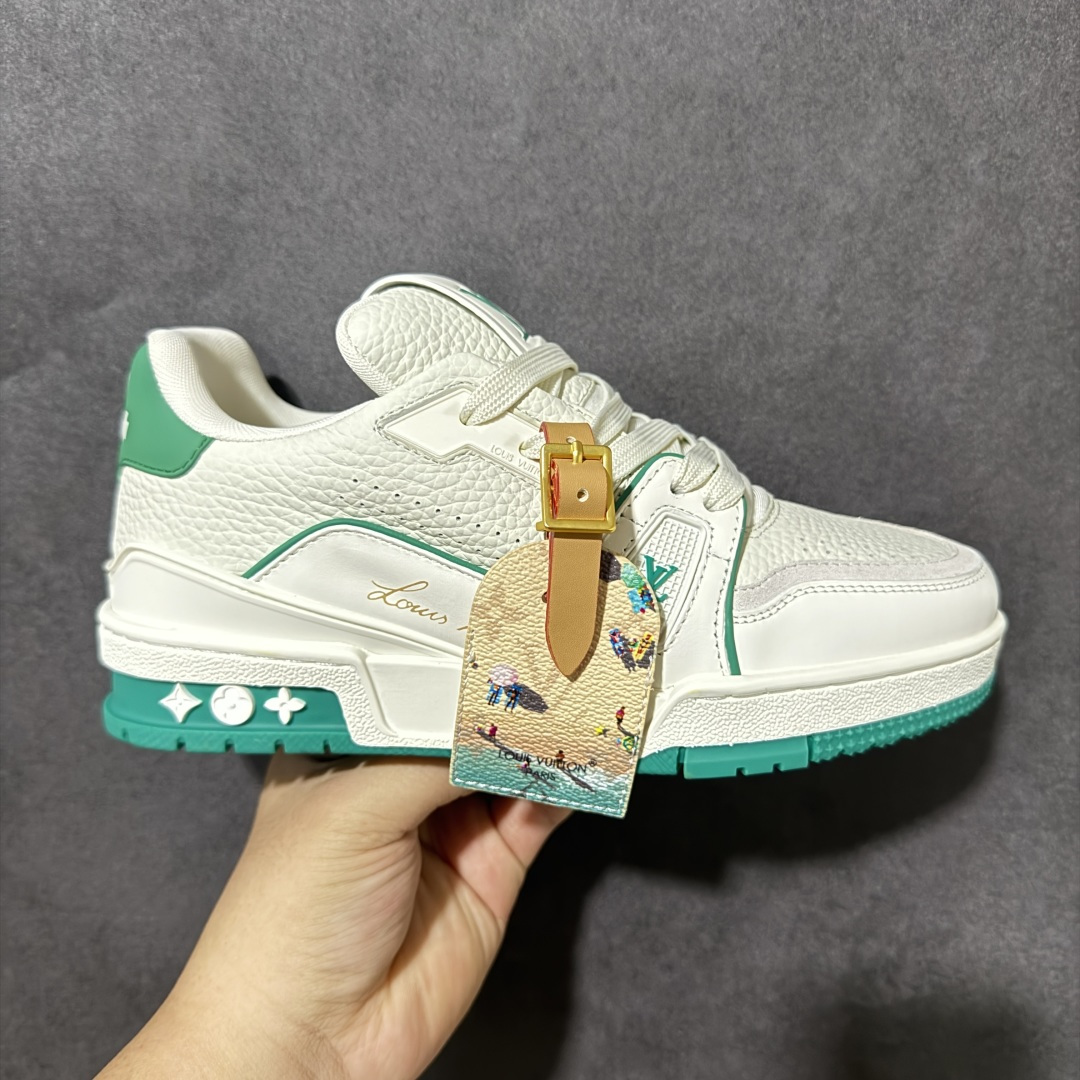 【纯原礼盒版】LV Trainer 2026路易威登走秀最新款 原版1：1开发复刻 做工精细 鞋面由意大利进口小牛皮拼接，侧边饰有品牌LOGO标志，进口网布垫脚➕透气网布内里，脚感超舒适 原厂特供原版TPU组合大底 套包工艺 尺码：35 36 37 38 39 40 41 42 43 44 45 46-选品中心