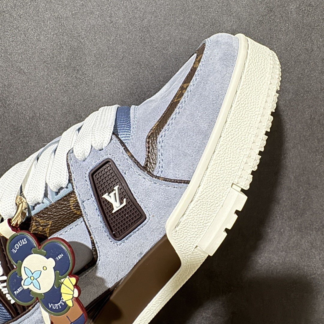 图片[8]-【纯原礼盒版】LV Trainer 2026路易威登走秀最新款 原版1：1开发复刻 做工精细 鞋面由意大利进口小牛皮拼接，侧边饰有品牌LOGO标志，进口网布垫脚➕透气网布内里，脚感超舒适 原厂特供原版TPU组合大底 套包工艺 尺码：35 36 37 38 39 40 41 42 43 44 45 46-选品中心