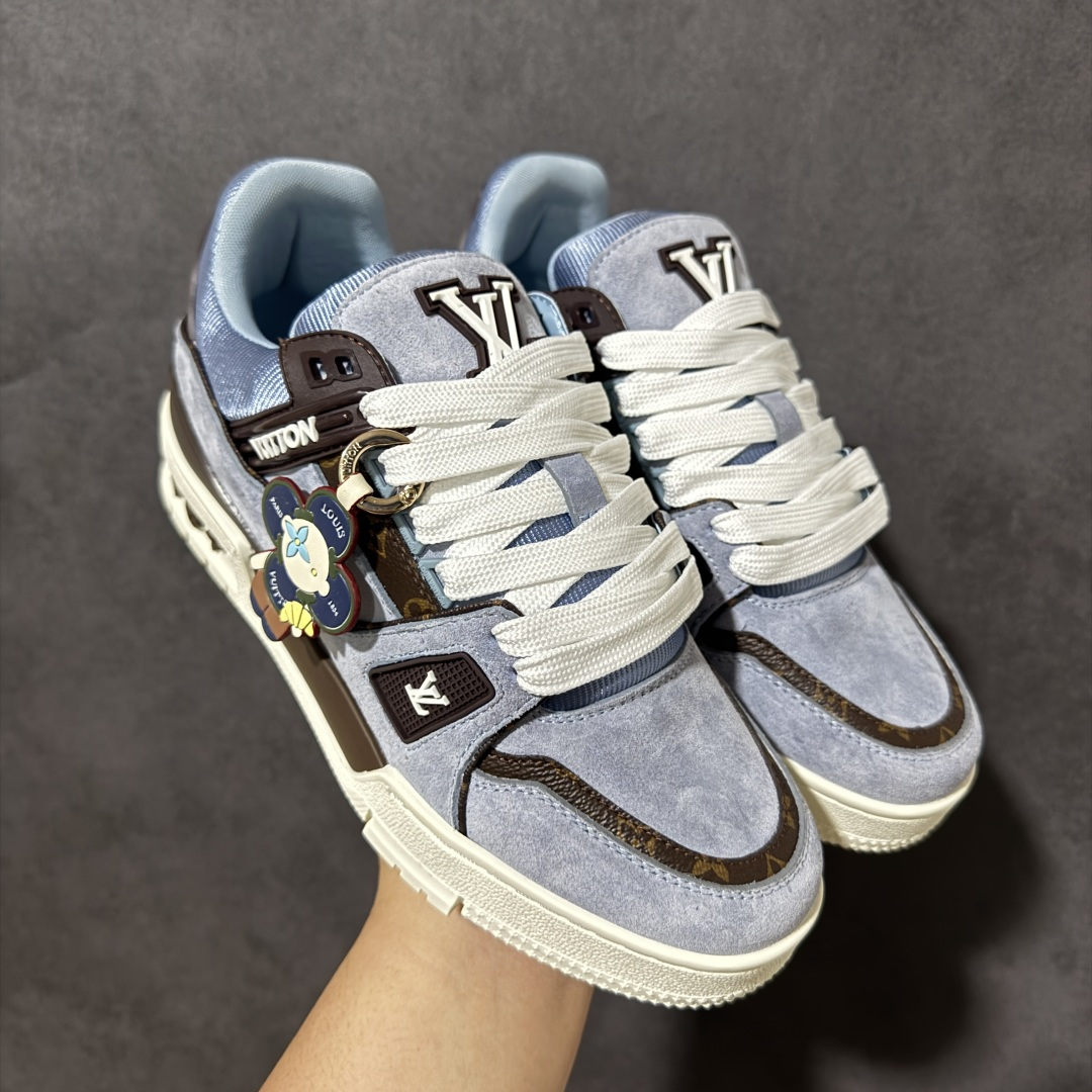 【纯原礼盒版】LV Trainer 2026路易威登走秀最新款 原版1：1开发复刻 做工精细 鞋面由意大利进口小牛皮拼接，侧边饰有品牌LOGO标志，进口网布垫脚➕透气网布内里，脚感超舒适 原厂特供原版TPU组合大底 套包工艺 尺码：35 36 37 38 39 40 41 42 43 44 45 46-选品中心