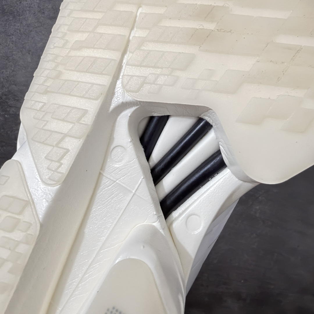 图片[9]-【NO.1纯原】Adidas Adizero Adios Pro 4 M竞训跑步鞋 JR6366 市场独一档品质 区别所有版本 原鞋购入开发数月 原材料 原档案打造 细节版型一比一 独立双层组合底私模.超软弹发泡超临界底 搭配ENERGYRODS 2.0真碳柱，每一步都动力满满 鞋面用的是Lightlock技术，轻透又贴合，就像给脚定制的一样。 中底是全掌Lightstrike Pro泡棉，软弹感超绝 真正一比一还原真实脚感💪🏻 尺码：36 36.5 37 38 38.5 39 40 40.5 41 42 42.5 43 44 44.5 45 46-选品中心