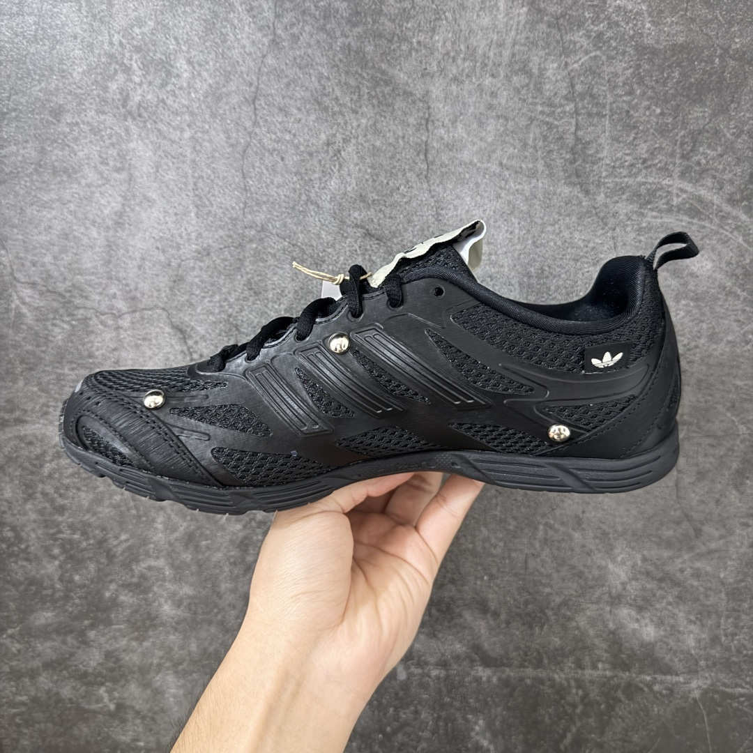 图片[2]-【CS纯原】原装级别 SONG FOR THE MUTE x AD 阿迪 Adizero PR SFTM-006 联名款低帮休闲鞋 HP3525 1.原鞋原楦头打造完美版型 2.原盒开发 同正品一致立体钢印 区别市面普通印刷 3.鞋垫贴合欧索莱材质 鞋垫面高频立体印刷 鞋垫底同正品一致过胶纹路 4.鞋口材质色系纹路亮度均同正品一致 5.鞋面后套高剥太空革透心灰底，同原鞋一致，区别市面黑底材质。独家原鞋操作，太空革贴合胶膜，使其在前后帮成型的过程中，与鞋面完全贴合，后跟定型完美，区别市面太空革和鞋面直接缝合 6.鞋面网布纹路，网孔，克重，颜色等均按原鞋同步开发，区别市面不正确网孔纹路，不正确颜色 7.市面唯一跟原鞋同步，采用前帮+后帮成型工艺，真正把中底板和鞋面完全贴合，使鞋面和鞋底牢固贴合，不易开胶脱底。区别市面拉帮中底或在拉帮中底上面再简单覆盖中底板，以假充正 8.独家私模 鞋底同原鞋一致，采用MD和RB组合而成。SFTM-006 这款联名跑步鞋，属于薄底跑步鞋，所以MD需要一定的硬度支撑穿着者，才能保证运动的时候脚感舒适。区别市面一体描漆大底，以及把MD打软的错误操作 9.市面唯一跟原鞋同步，采用前帮+后帮成型工艺，真正把中底板和鞋面完全贴合，使鞋面和鞋底牢固贴合，不易开胶脱底。区别市面拉帮中底或在拉帮中底上面再简单覆盖中底板，以假充正 尺码：36 36.5 37 38 38.5 39 40 40.5 41 42 42.5 43 44 44.5 45-选品中心