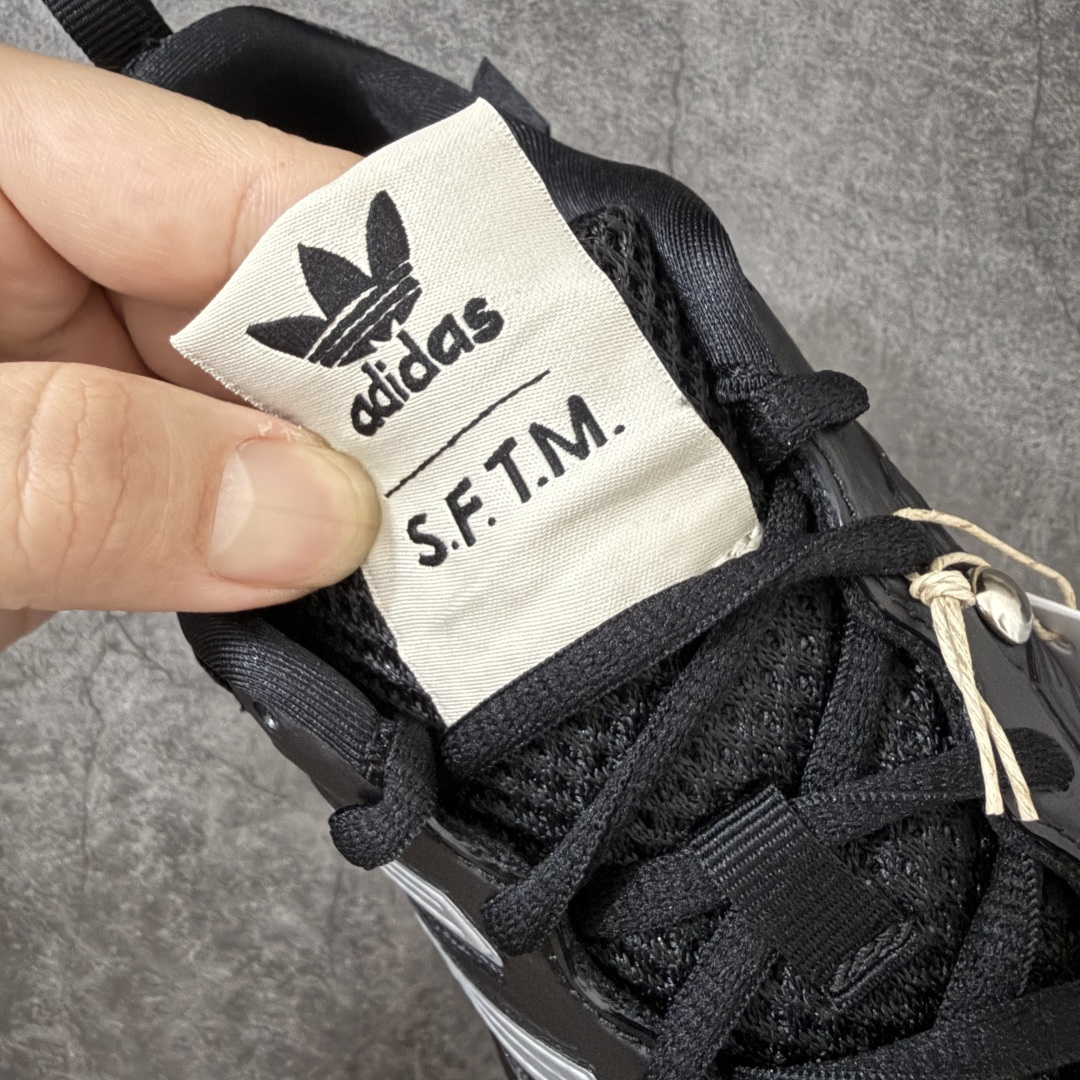 图片[6]-【CS纯原】原装级别 SONG FOR THE MUTE x AD 阿迪 Adizero PR SFTM-006 联名款低帮休闲鞋 HP3525 1.原鞋原楦头打造完美版型 2.原盒开发 同正品一致立体钢印 区别市面普通印刷 3.鞋垫贴合欧索莱材质 鞋垫面高频立体印刷 鞋垫底同正品一致过胶纹路 4.鞋口材质色系纹路亮度均同正品一致 5.鞋面后套高剥太空革透心灰底，同原鞋一致，区别市面黑底材质。独家原鞋操作，太空革贴合胶膜，使其在前后帮成型的过程中，与鞋面完全贴合，后跟定型完美，区别市面太空革和鞋面直接缝合 6.鞋面网布纹路，网孔，克重，颜色等均按原鞋同步开发，区别市面不正确网孔纹路，不正确颜色 7.市面唯一跟原鞋同步，采用前帮+后帮成型工艺，真正把中底板和鞋面完全贴合，使鞋面和鞋底牢固贴合，不易开胶脱底。区别市面拉帮中底或在拉帮中底上面再简单覆盖中底板，以假充正 8.独家私模 鞋底同原鞋一致，采用MD和RB组合而成。SFTM-006 这款联名跑步鞋，属于薄底跑步鞋，所以MD需要一定的硬度支撑穿着者，才能保证运动的时候脚感舒适。区别市面一体描漆大底，以及把MD打软的错误操作 9.市面唯一跟原鞋同步，采用前帮+后帮成型工艺，真正把中底板和鞋面完全贴合，使鞋面和鞋底牢固贴合，不易开胶脱底。区别市面拉帮中底或在拉帮中底上面再简单覆盖中底板，以假充正 尺码：36 36.5 37 38 38.5 39 40 40.5 41 42 42.5 43 44 44.5 45-选品中心