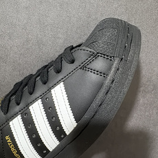 Adidas Originals Superstar 贝壳头经典板鞋 OG顶级纯原 吊打任何版本 完美充正 得物抖音微店 Adidas Originals Superstar 贝壳头经典板鞋 OG顶级纯原 吊打任何版本 完美充正 得物抖音微店