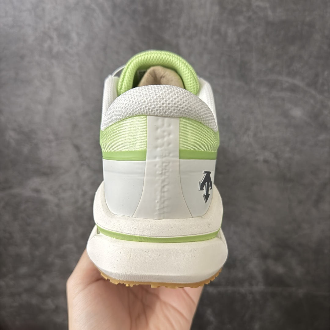 迪桑特DESCENTE RUNNING系列 D/F 4.0WIRE 舒适缓震 BOA系带透气支撑回弹跑鞋 迪桑特自主研发 迪桑特DESCENTE RUNNING系列 D/F 4.0WIRE 舒适缓震 BOA系带透气支撑回弹跑鞋 迪桑特自主研发