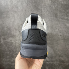 可隆KOLON SPORT MA APPROACH VENTI 户外V底止滑 防滑徒步鞋 专为技术地形的接近路段设计的过 可隆KOLON SPORT MA APPROACH VENTI 户外V底止滑 防滑徒步鞋 专为技术地形的接近路段设计的过