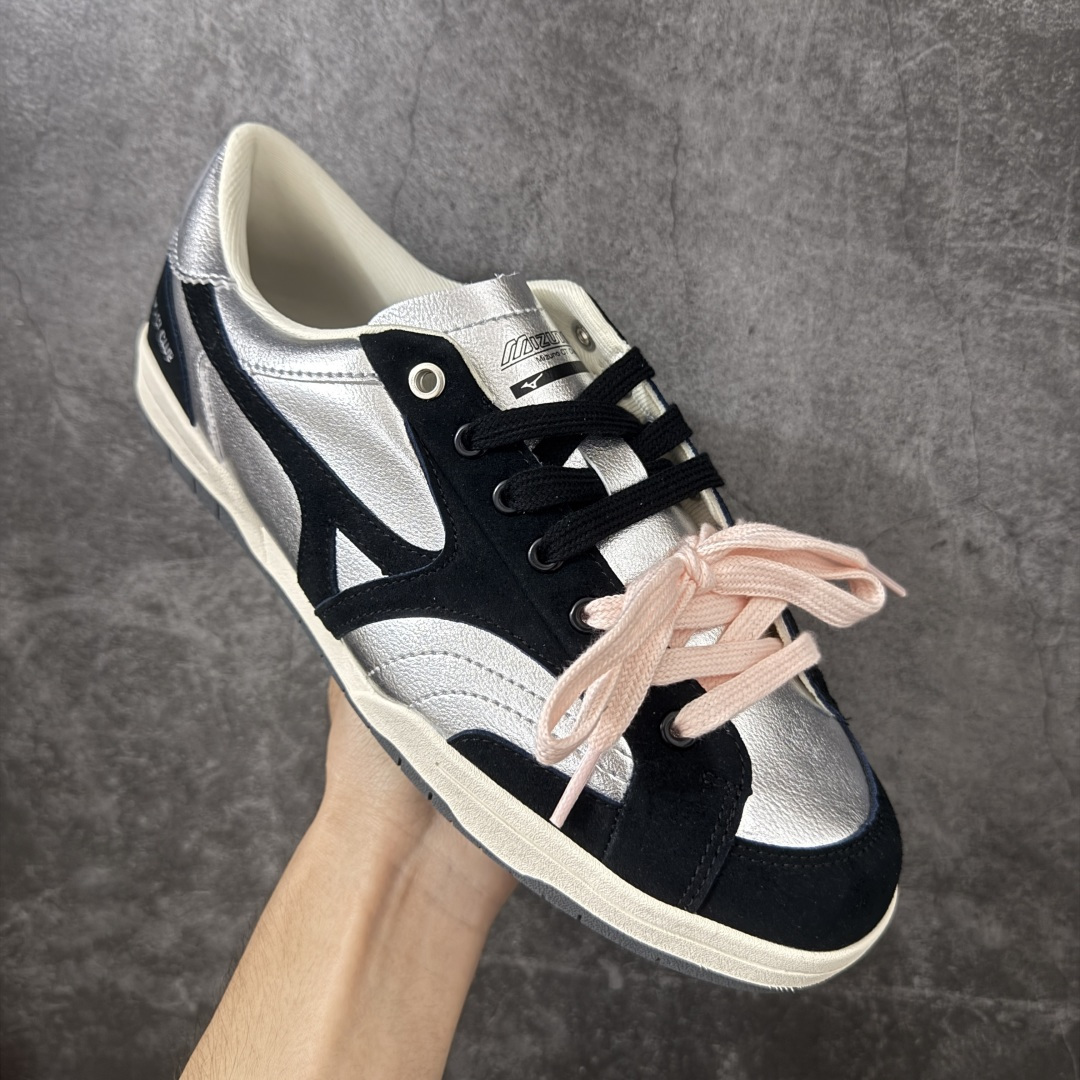 美津浓 Mizuno CT CLUB 减震耐磨 低帮跑步鞋 实现缓震与回弹的平衡。U4IC 中底材质兼顾轻量、软弹与耐用 美津浓 Mizuno CT CLUB 减震耐磨 低帮跑步鞋 实现缓震与回弹的平衡。U4IC 中底材质兼顾轻量、软弹与耐用