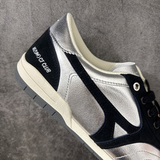 美津浓 Mizuno CT CLUB 减震耐磨 低帮跑步鞋 实现缓震与回弹的平衡。U4IC 中底材质兼顾轻量、软弹与耐用 美津浓 Mizuno CT CLUB 减震耐磨 低帮跑步鞋 实现缓震与回弹的平衡。U4IC 中底材质兼顾轻量、软弹与耐用