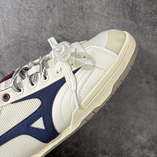 美津浓 Mizuno CT CLUB 减震耐磨 低帮跑步鞋 实现缓震与回弹的平衡。U4IC 中底材质兼顾轻量、软弹与耐用 美津浓 Mizuno CT CLUB 减震耐磨 低帮跑步鞋 实现缓震与回弹的平衡。U4IC 中底材质兼顾轻量、软弹与耐用