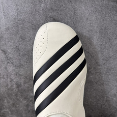 adidas × Pharrell Williams VIRGINIA VARIO FLAT EARTHER 舒适贴合 adidas × Pharrell Williams VIRGINIA VARIO FLAT EARTHER 舒适贴合