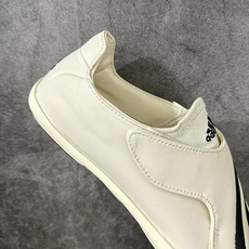 adidas × Pharrell Williams VIRGINIA VARIO FLAT EARTHER 舒适贴合 adidas × Pharrell Williams VIRGINIA VARIO FLAT EARTHER 舒适贴合
