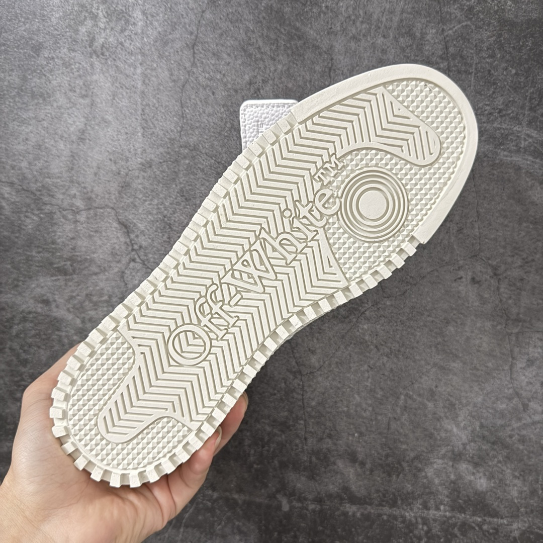 OFF-WHITE 3.0 Off Court 小牛皮 圆头系带 低帮休闲休闲鞋 标签的独特风格上脚就是焦点 外观很有设 OFF-WHITE 3.0 Off Court 小牛皮 圆头系带 低帮休闲休闲鞋 标签的独特风格上脚就是焦点 外观很有设