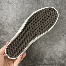 Vans Authentic 安纳海姆 碎钻流苏复古红棕 160V 纯原级别外贸订单!万斯经典 硫化帆布板鞋 正品海鸥线 Vans Authentic 安纳海姆 碎钻流苏复古红棕 160V 纯原级别外贸订单!万斯经典 硫化帆布板鞋 正品海鸥线