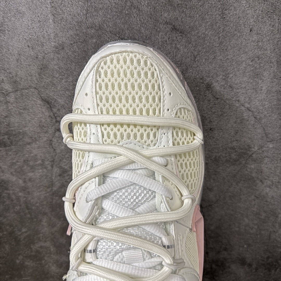 Nike V5 RNR 复古做旧 解构绑带 舒适百搭防滑耐磨 低帮跑步鞋 舒适有型适合日常穿着 该鞋款延续千禧年经典设计 Nike V5 RNR 复古做旧 解构绑带 舒适百搭防滑耐磨 低帮跑步鞋 舒适有型适合日常穿着 该鞋款延续千禧年经典设计