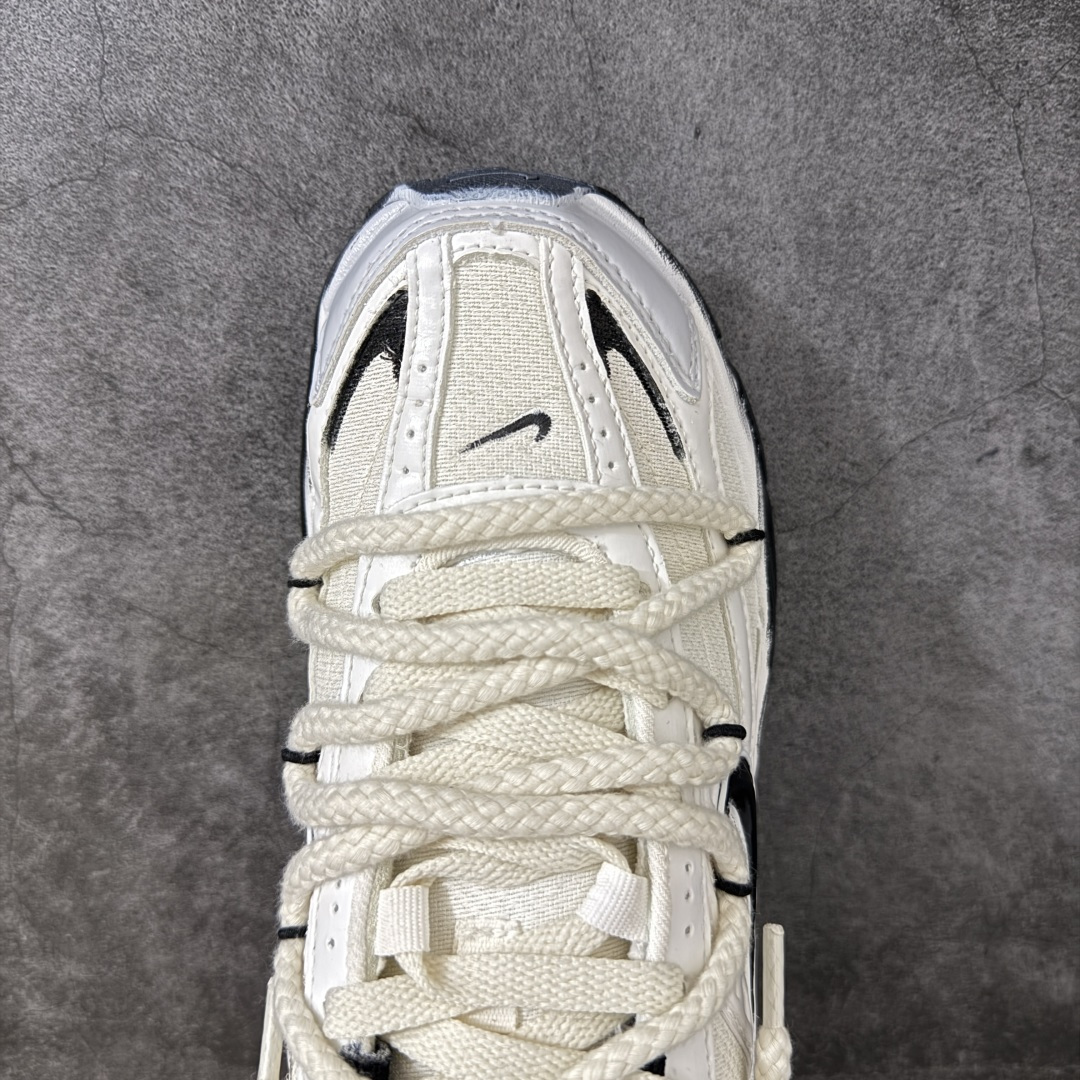 NIKE INITIATOR 创始者系列复古休闲运动舒适跑鞋 此款为人工手绘定制图案 原版基于Nike Initiato NIKE INITIATOR 创始者系列复古休闲运动舒适跑鞋 此款为人工手绘定制图案 原版基于Nike Initiato