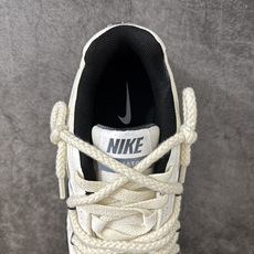 NIKE INITIATOR 创始者系列复古休闲运动舒适跑鞋 此款为人工手绘定制图案 原版基于Nike Initiato NIKE INITIATOR 创始者系列复古休闲运动舒适跑鞋 此款为人工手绘定制图案 原版基于Nike Initiato