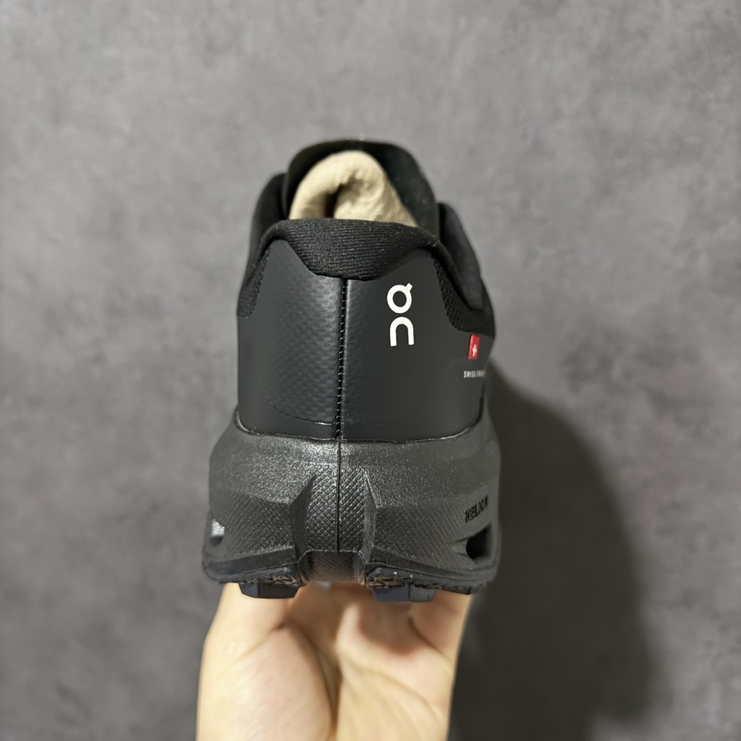 On昂跑 CloudVista 3 户外街头机能风跑步鞋 Cloud Hi Edge户外机能融合街头潮流 越界开启全新都 On昂跑 CloudVista 3 户外街头机能风跑步鞋 Cloud Hi Edge户外机能融合街头潮流 越界开启全新都