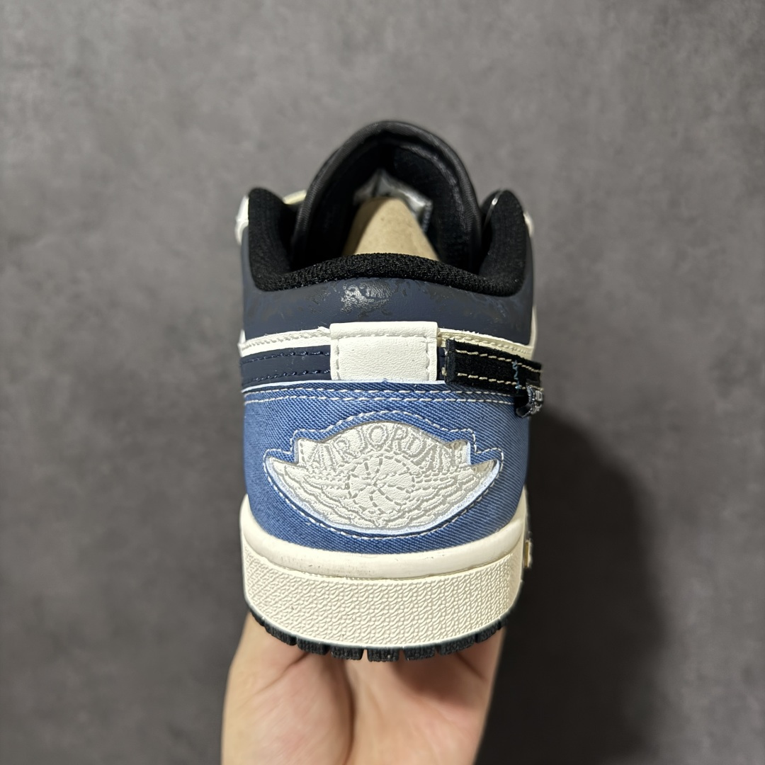 Nike Air Jordan 1 Low 全新配色 AJ1乔1低帮休闲板鞋 同步官方配色 市场唯一独家头层皮打造 原鞋 Nike Air Jordan 1 Low 全新配色 AJ1乔1低帮休闲板鞋 同步官方配色 市场唯一独家头层皮打造 原鞋
