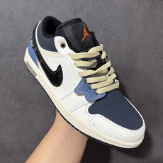 Nike Air Jordan 1 Low 全新配色 AJ1乔1低帮休闲板鞋 同步官方配色 市场唯一独家头层皮打造 原鞋 Nike Air Jordan 1 Low 全新配色 AJ1乔1低帮休闲板鞋 同步官方配色 市场唯一独家头层皮打造 原鞋