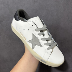 Golden Goose Deluxe Brand SStar来自意大利GGDB脏出天际的小脏鞋 潮复古板鞋,纯正的意大 Golden Goose Deluxe Brand SStar来自意大利GGDB脏出天际的小脏鞋 潮复古板鞋,纯正的意大