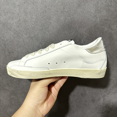 Golden Goose Deluxe Brand SStar来自意大利GGDB脏出天际的小脏鞋 潮复古板鞋,纯正的意大 Golden Goose Deluxe Brand SStar来自意大利GGDB脏出天际的小脏鞋 潮复古板鞋,纯正的意大