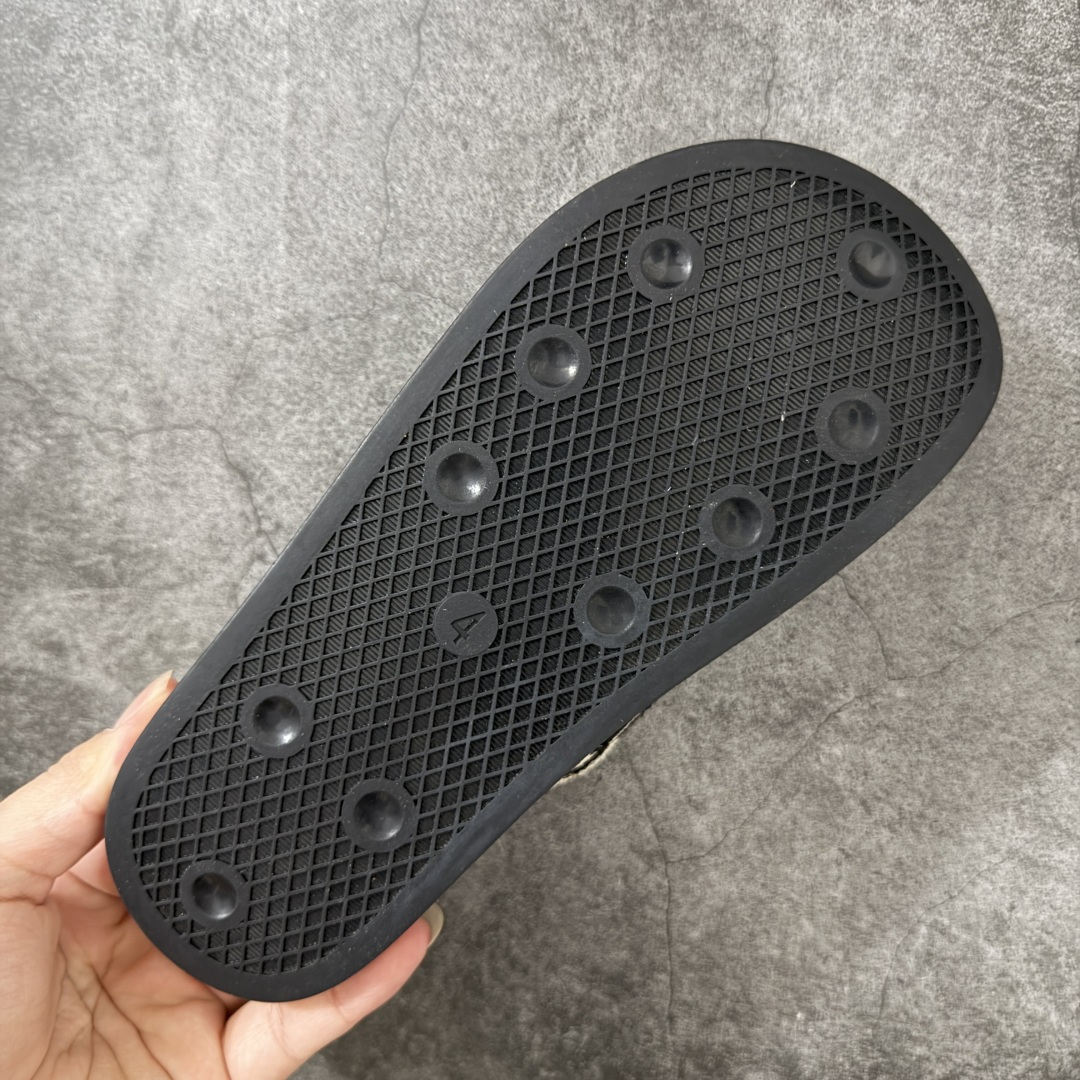 Adidas originals Adimule Superstar舒适百搭 防磨包头一脚蹬拖鞋 货号：KI0407 尺