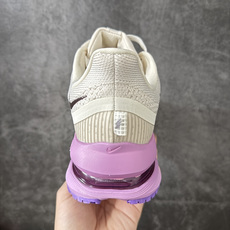 Nike Pegasus Premium SE 舒适百搭减震防滑耐磨透气 低帮跑步鞋 简约又不失活力,上脚超吸睛。 它不 Nike Pegasus Premium SE 舒适百搭减震防滑耐磨透气 低帮跑步鞋 简约又不失活力,上脚超吸睛。 它不