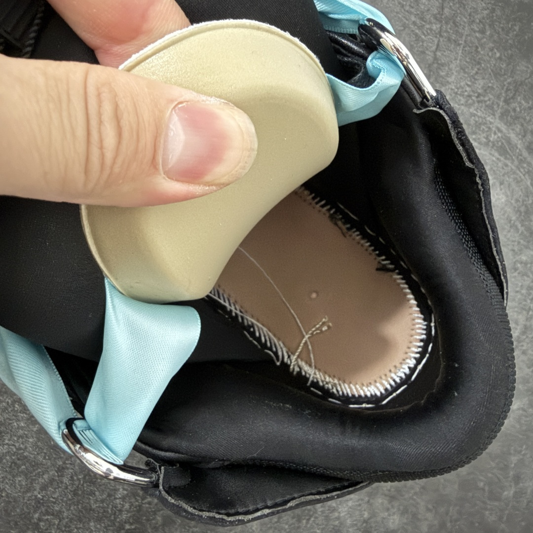 Lanvin Leather Curb Sneakers 浪凡面包鞋 现货 原版1:1开模重工艺制作 面料采用进口牛磨砂 Lanvin Leather Curb Sneakers 浪凡面包鞋 现货 原版1:1开模重工艺制作 面料采用进口牛磨砂