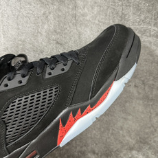 AJ5万圣节 Air Jordan 5 Halloween 舒适贴合 复古篮球鞋 黑红 货号:HQ7978-001 OG AJ5万圣节 Air Jordan 5 Halloween 舒适贴合 复古篮球鞋 黑红 货号:HQ7978-001 OG