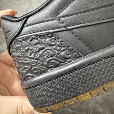 Air Jordan AJ1 Low 低帮 黑金 玄武 国区限定黑色 IO3147-001 市面最具代表性版本 口碑大厂 Air Jordan AJ1 Low 低帮 黑金 玄武 国区限定黑色 IO3147-001 市面最具代表性版本 口碑大厂