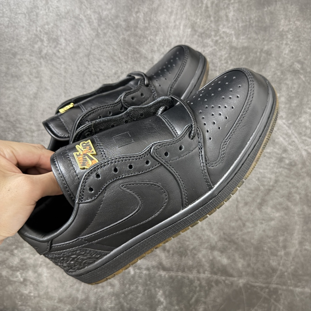 Air Jordan AJ1 Low 低帮 黑金 玄武 国区限定黑色 IO3147-001 市面最具代表性版本 口碑大厂 Air Jordan AJ1 Low 低帮 黑金 玄武 国区限定黑色 IO3147-001 市面最具代表性版本 口碑大厂