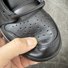 Air Jordan AJ1 Low 低帮 黑金 玄武 国区限定黑色 IO3147-001 市面最具代表性版本 口碑大厂 Air Jordan AJ1 Low 低帮 黑金 玄武 国区限定黑色 IO3147-001 市面最具代表性版本 口碑大厂