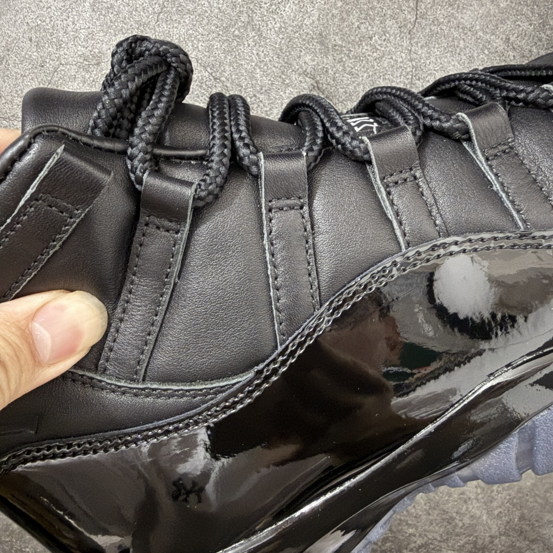 Comme Ces Garçons × Air Jordan 11 High CDG x AJ11 高帮 联名黑色 AJ Comme Ces Garçons × Air Jordan 11 High CDG x AJ11 高帮 联名黑色 AJ