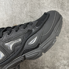 Adidas 阿迪 x RAF SIMONS 拉夫西蒙 Ozweego 先锋潮流 水泡 复古低帮休闲鞋 S74587 独 Adidas 阿迪 x RAF SIMONS 拉夫西蒙 Ozweego 先锋潮流 水泡 复古低帮休闲鞋 S74587 独