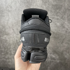 Adidas 阿迪 x RAF SIMONS 拉夫西蒙 Ozweego 先锋潮流 水泡 复古低帮休闲鞋 S74587 独 Adidas 阿迪 x RAF SIMONS 拉夫西蒙 Ozweego 先锋潮流 水泡 复古低帮休闲鞋 S74587 独