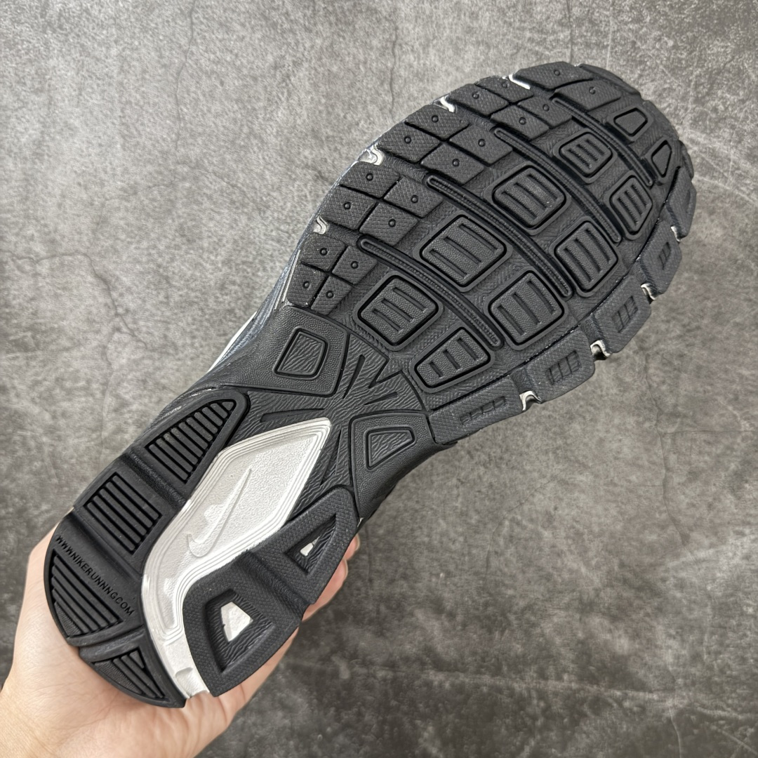 NIKE INITIATOR 创始者系列复古休闲运动舒适跑鞋 此款为人工手绘定制图案 原版基于Nike Initiato