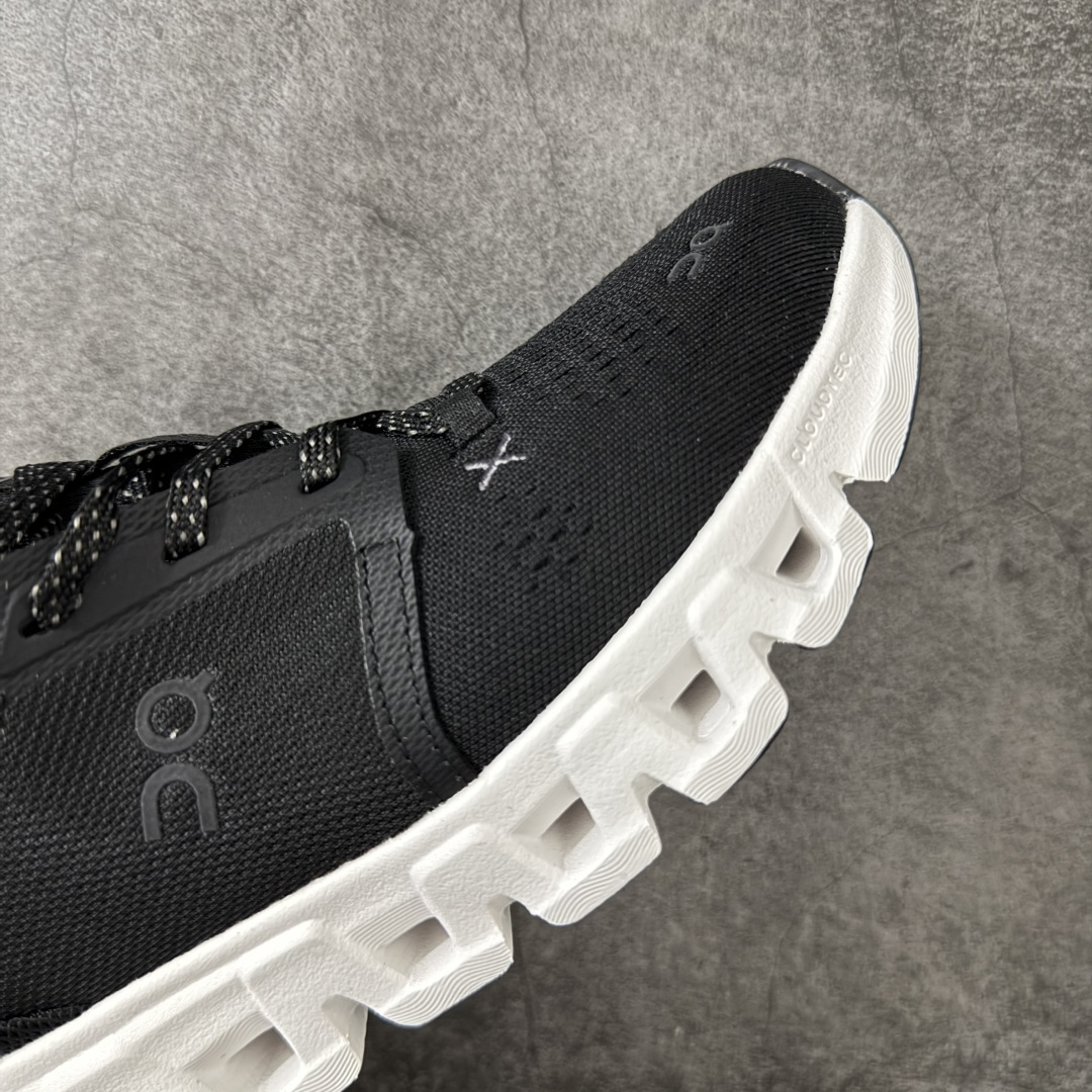 On Cloud X 5昂跑 舒适柔软 休闲 跑步鞋 On昂跑Cloud X5适合日常休闲穿着,云状结构提供柔软的缓震脚 On Cloud X 5昂跑 舒适柔软 休闲 跑步鞋 On昂跑Cloud X5适合日常休闲穿着,云状结构提供柔软的缓震脚
