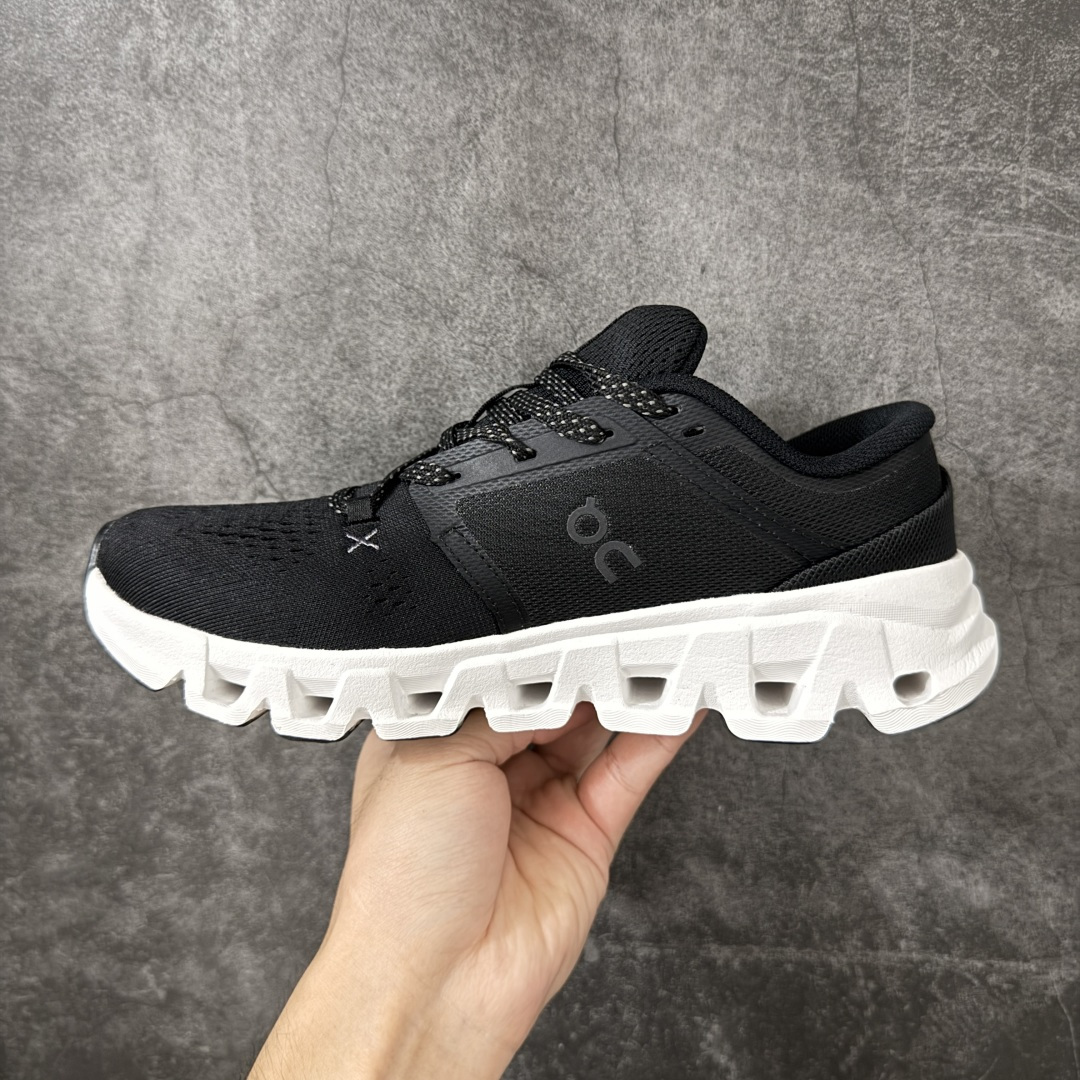 On Cloud X 5昂跑 舒适柔软 休闲 跑步鞋 On昂跑Cloud X5适合日常休闲穿着,云状结构提供柔软的缓震脚 On Cloud X 5昂跑 舒适柔软 休闲 跑步鞋 On昂跑Cloud X5适合日常休闲穿着,云状结构提供柔软的缓震脚