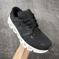 On Cloud X 5昂跑 舒适柔软 休闲 跑步鞋 On昂跑Cloud X5适合日常休闲穿着,云状结构提供柔软的缓震脚 On Cloud X 5昂跑 舒适柔软 休闲 跑步鞋 On昂跑Cloud X5适合日常休闲穿着,云状结构提供柔软的缓震脚