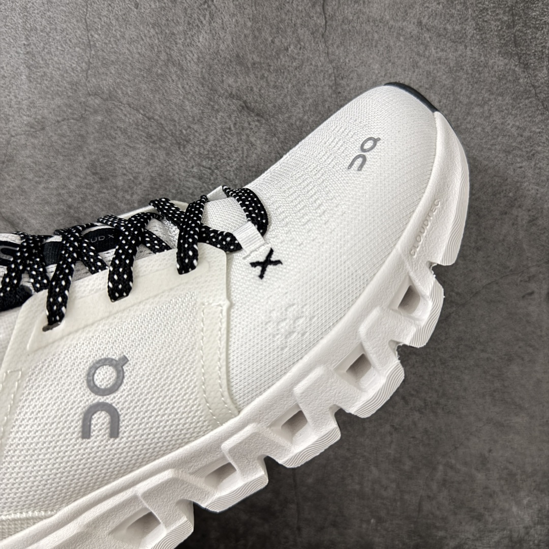 On Cloud X 5昂跑 舒适柔软 休闲 跑步鞋 On昂跑Cloud X5适合日常休闲穿着，云状结构提供柔软的缓震脚