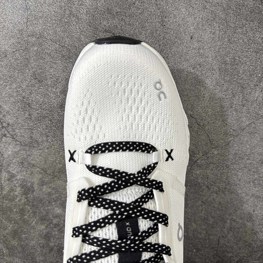 On Cloud X 5昂跑 舒适柔软 休闲 跑步鞋 On昂跑Cloud X5适合日常休闲穿着，云状结构提供柔软的缓震脚