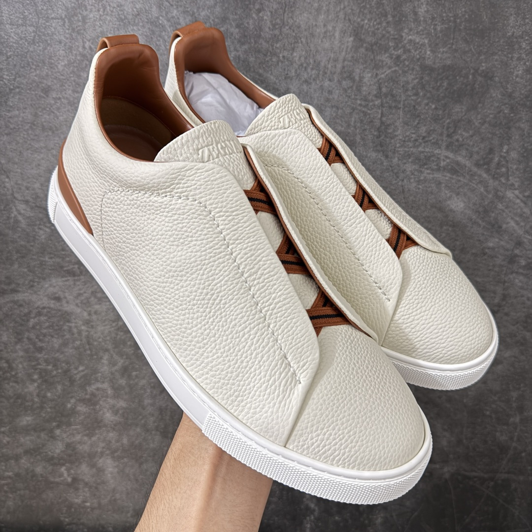 Zegna Triple Stitch 杰尼亚皮革 圆头平底 低帮低帮运动鞋 休闲板鞋 摔花纹荔枝牛皮制成,饰以丰富的工 Zegna Triple Stitch 杰尼亚皮革 圆头平底 低帮低帮运动鞋 休闲板鞋 摔花纹荔枝牛皮制成,饰以丰富的工