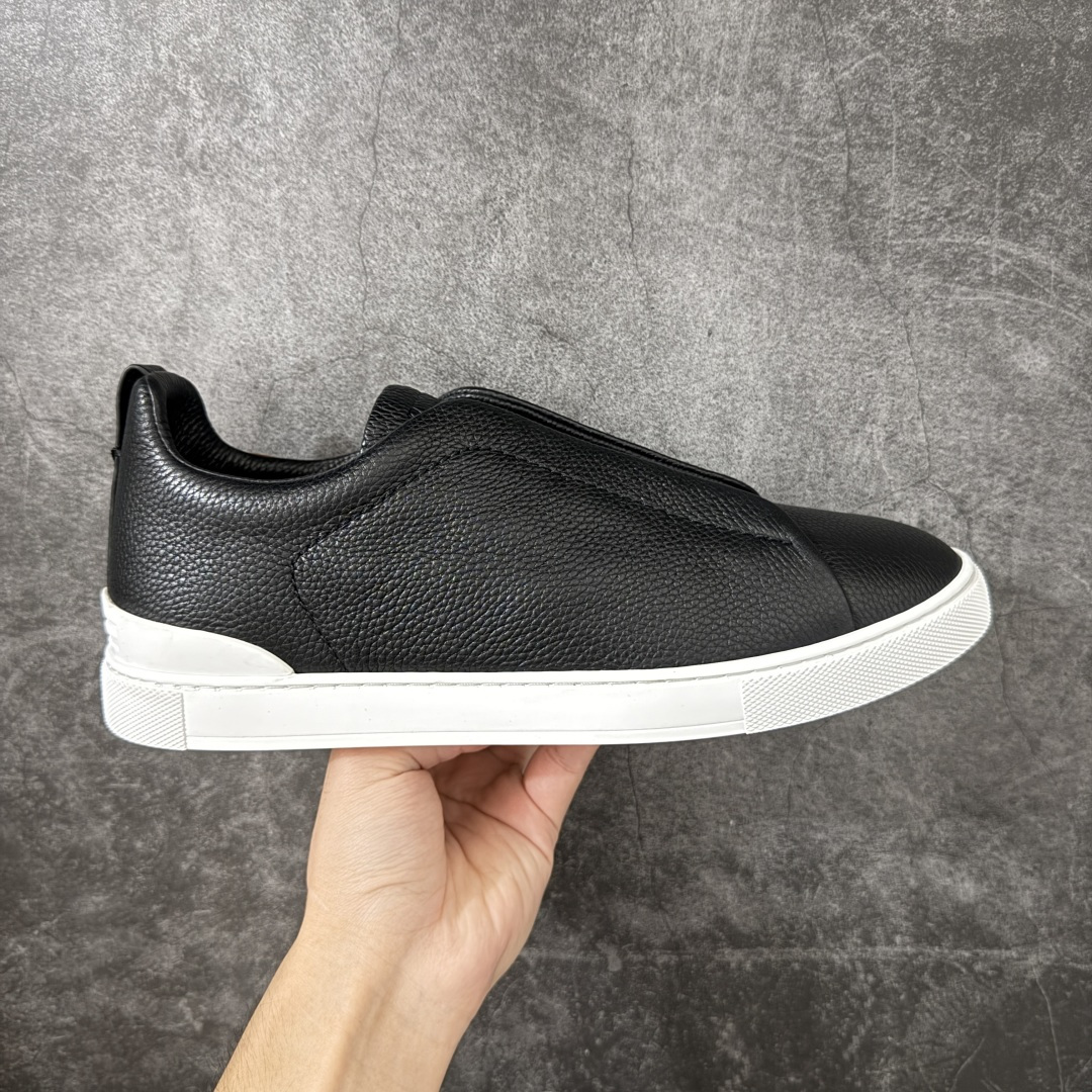 Zegna Triple Stitch 杰尼亚皮革 圆头平底 低帮低帮运动鞋 休闲板鞋 摔花纹荔枝牛皮制成,饰以丰富的工 Zegna Triple Stitch 杰尼亚皮革 圆头平底 低帮低帮运动鞋 休闲板鞋 摔花纹荔枝牛皮制成,饰以丰富的工