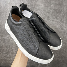 Zegna Triple Stitch 杰尼亚皮革 圆头平底 低帮低帮运动鞋 休闲板鞋 摔花纹荔枝牛皮制成,饰以丰富的工 Zegna Triple Stitch 杰尼亚皮革 圆头平底 低帮低帮运动鞋 休闲板鞋 摔花纹荔枝牛皮制成,饰以丰富的工