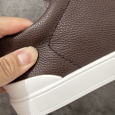 Zegna Triple Stitch 杰尼亚皮革 圆头平底 低帮低帮运动鞋 休闲板鞋 摔花纹荔枝牛皮制成,饰以丰富的工 Zegna Triple Stitch 杰尼亚皮革 圆头平底 低帮低帮运动鞋 休闲板鞋 摔花纹荔枝牛皮制成,饰以丰富的工