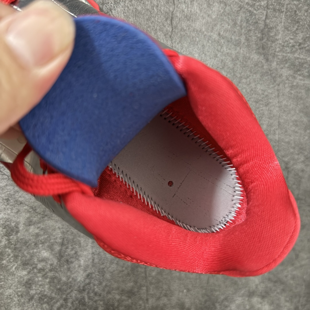 顶级纯原 NK Zoom Kobe V 科比5代复刻实战运动低帮文化篮球鞋 银红色 IV2712-001 完美复刻公司 顶级纯原 NK Zoom Kobe V 科比5代复刻实战运动低帮文化篮球鞋 银红色 IV2712-001 完美复刻公司
