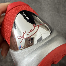 顶级纯原 NK Zoom Kobe V 科比5代复刻实战运动低帮文化篮球鞋 银红色 IV2712-001 完美复刻公司 顶级纯原 NK Zoom Kobe V 科比5代复刻实战运动低帮文化篮球鞋 银红色 IV2712-001 完美复刻公司
